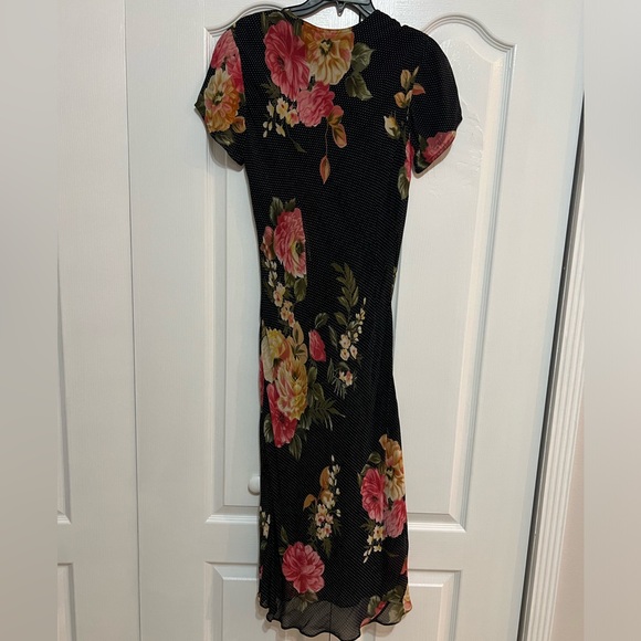 American Angel Black & Floral Print. V Neck short sleeve woman dress ; size :S - Picture 7 of 9